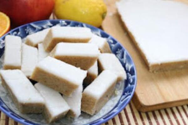 Da li ste skoro jeli marcipan štangle sa orasima? Naše bake obožavaju da ih prave, recep mora znati svaka domaćica