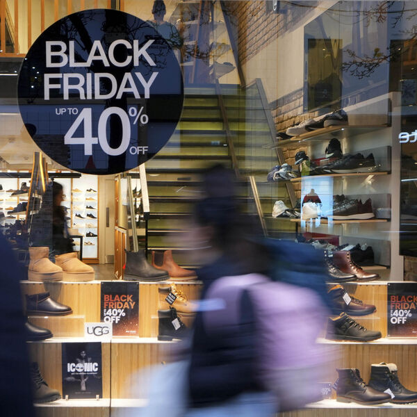 Ovako vas prodavci varaju za Crni petak: Uključili i veštačku inteligenciju, ne zalećite se na primamljive popuste