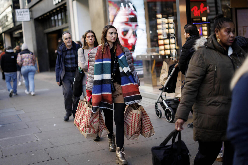 Švedski modni brend H&M u opasnosti od bankrota! Srbi obožavaju tu da kupuju jeftino, ali ga mladi sve manje vole
