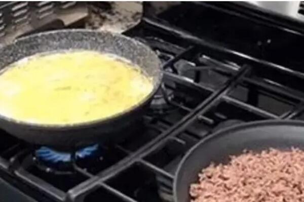 Dečko je devojci poslao sliku večere, a onda ga je odmah ostavila: Zbog detalja na slici, shvatila je da je vara