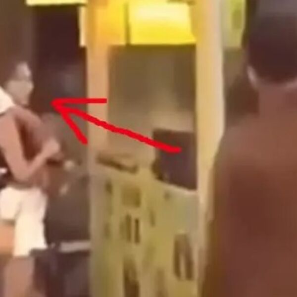 Obukao je kostim mede i otišao da iznenadi svoju devojku: Kad je video šta radi, uhvatio se za glavu i zaplakao