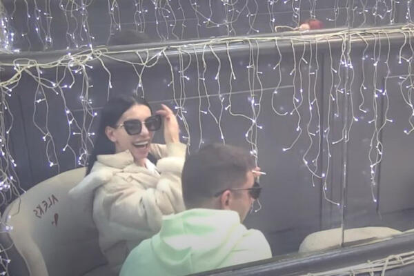 "Rodiću dete Marinkoviću": Zadrugarka šokirala izjavom, nastao rusvaj nakon akcijanja! Tražili pilulu za dan posle