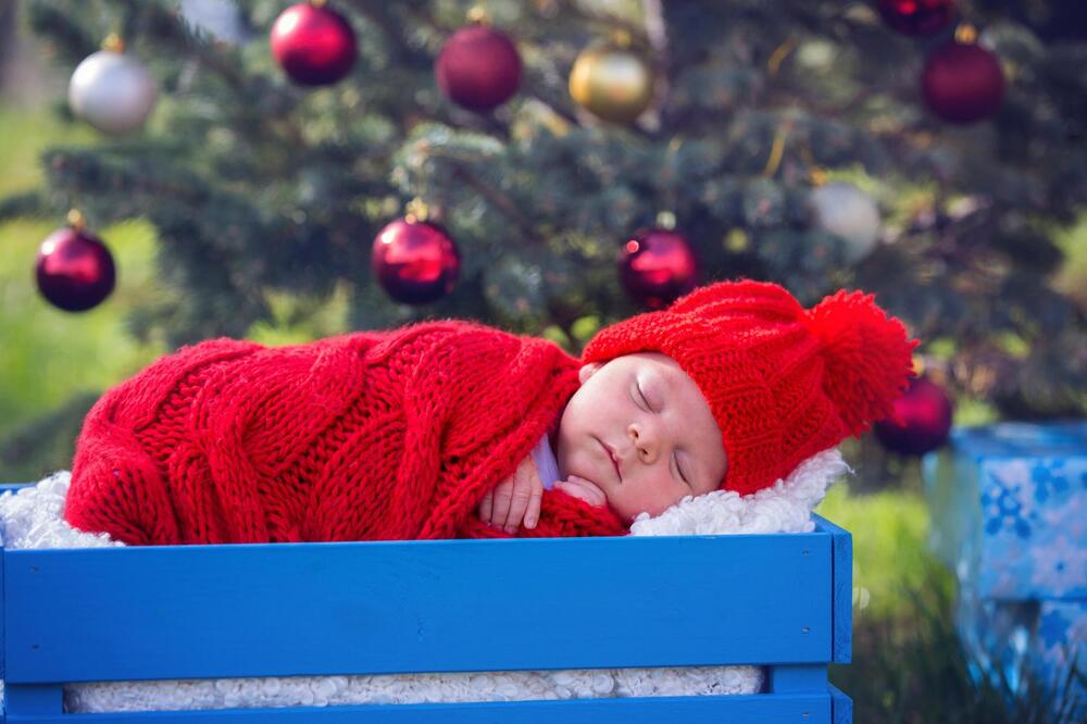 Dok je čuvala bebu čula je neobičnu buku: Kada je ušla u sobu imala je šta da vidi, ovo nikad neće zaboraviti