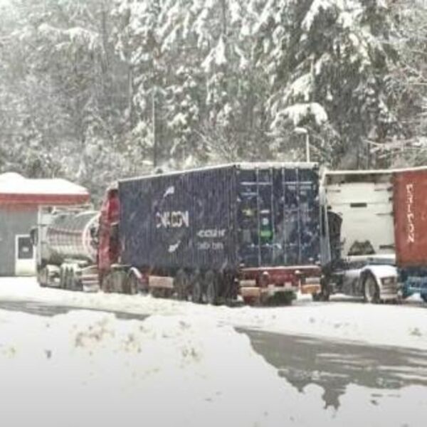 Sneg okovao Hrvatsku! U ovim delovima zemlje popaljeni CRVENI meteoalarmi, ne vidi se prst pred okom