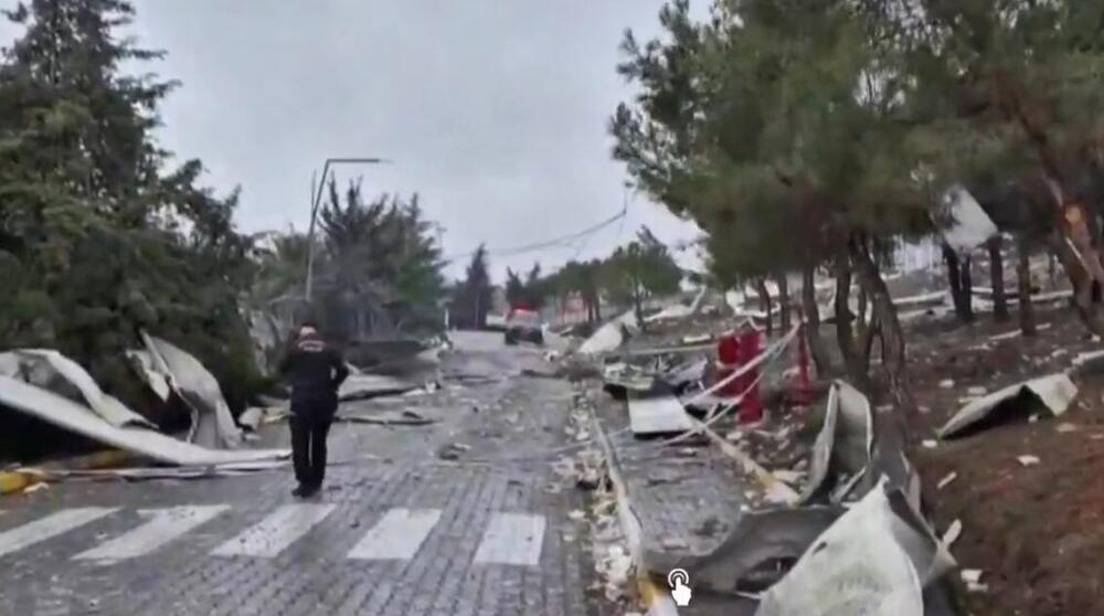 Opšti haos u Turskoj nakon zemljotresa: Urušile se zgrade, izvlače ljude napolje, izdato veliko upozorenje