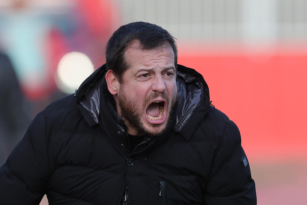 Nestanak struje i horsko vređanje Nenada Lalatovića - utakmica prekinuta! (Video)