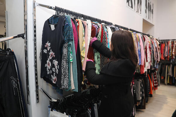 Second hand odeća može da vam napravi pakao od života! Ona se pere isključivo na ovoliko stepeni, iznenadićete se