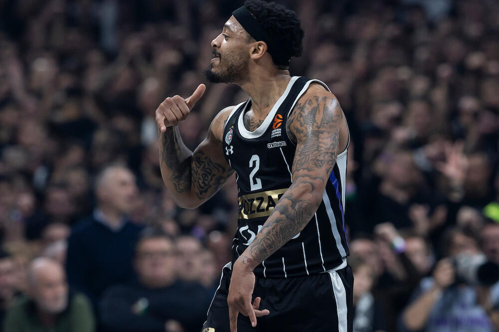 Neverovatno: I Karlik Džons ostao u Beogradu!