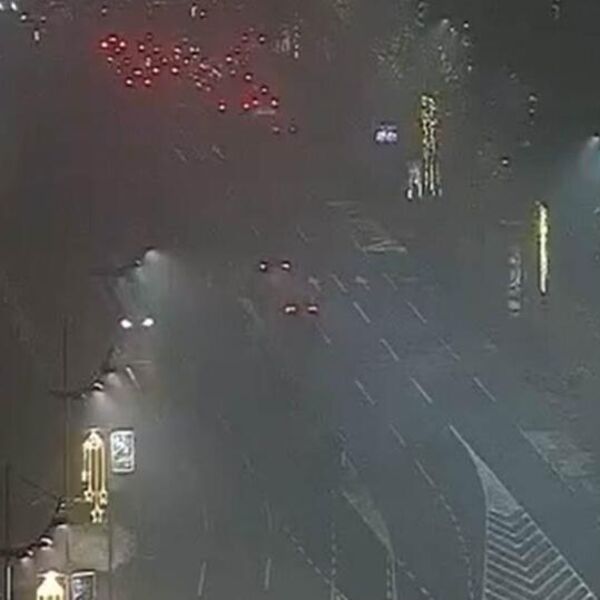 Iako padavine prestaju, vozači imaju veliku opasnost pred sobom: Oglasio se AMSS zbog dve pojave na putevima!