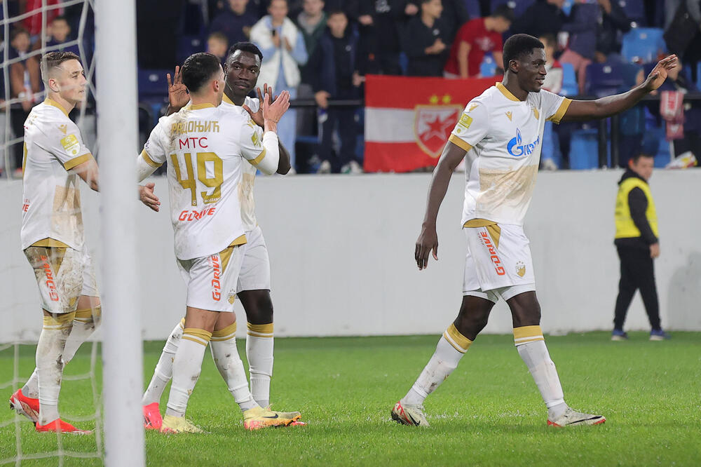 Bivši šampion Premijer lige se uključio u trku za Đigu! (Foto)