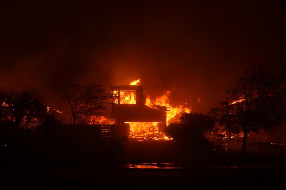 Otac u invalidskim kolicima poginuo uz bolesnog sina: Strašna tragedija u Los Anđelesu, ovo kida dušu na komade!