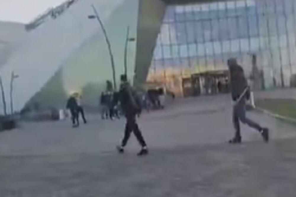 Uhapšeni maloletni huligani koji su tukli dečake u Novom Sadu: Traga se za još dvojicom!