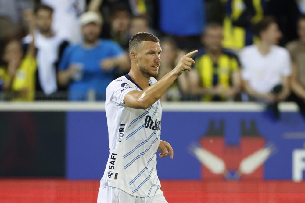 Veliki povratak: Džeko pojačava velikana!