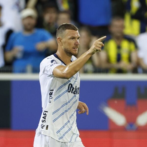 Veliki povratak: Džeko pojačava velikana!