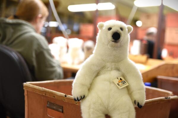 Hitno povučena popularna igračka sa AI-em sa tržišta! Plišani meda deci govorio bizarne stvari, svi u šoku!