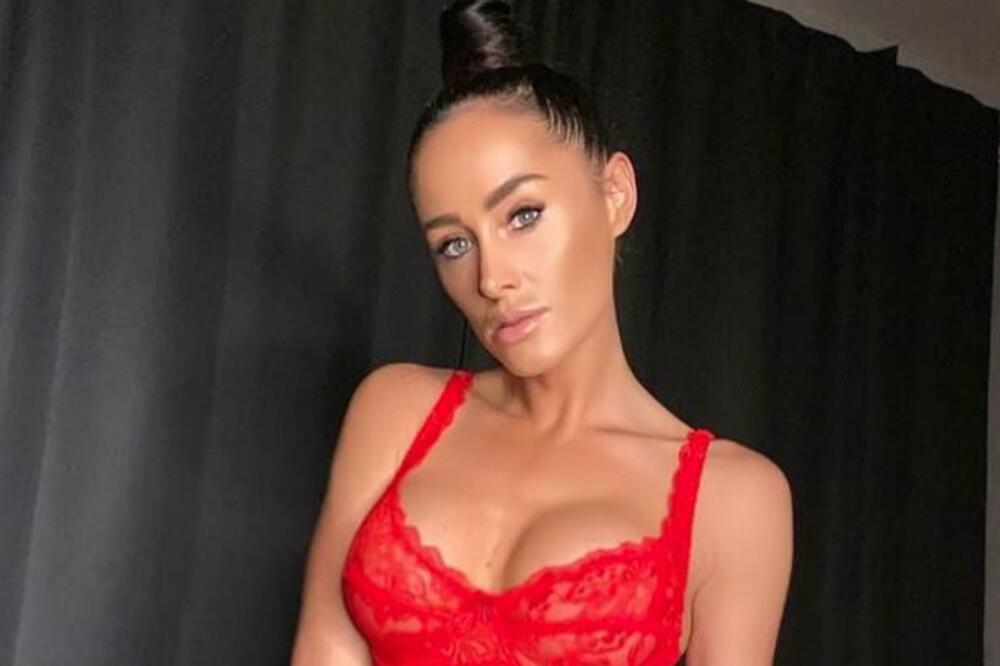 Ovo je poslednja objava nastradale Only fans zvezde! Snimala se polugola, ne sluteći da će za par dana...