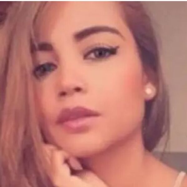 Au: 8 godina provela u manastiru da bi postala časna sestra, umesto toga odlučila je da snima filmove za odrasle!