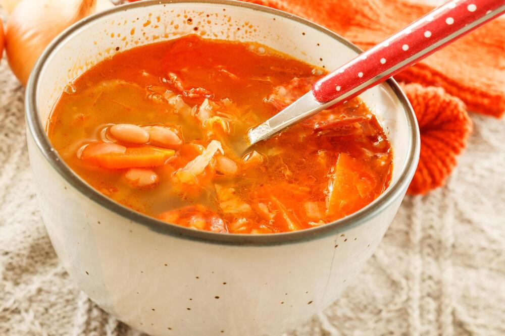 Ručak za celu porodicu za male pare: Pun lonac spreman očas posla, odmah zapišite recept, pravi spas