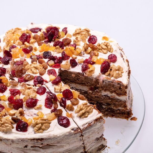 Pravo čudo na tanjiru: Torta puna oraha, idealna za prazničnu trpezu svi će vam tražiti još jedno parče