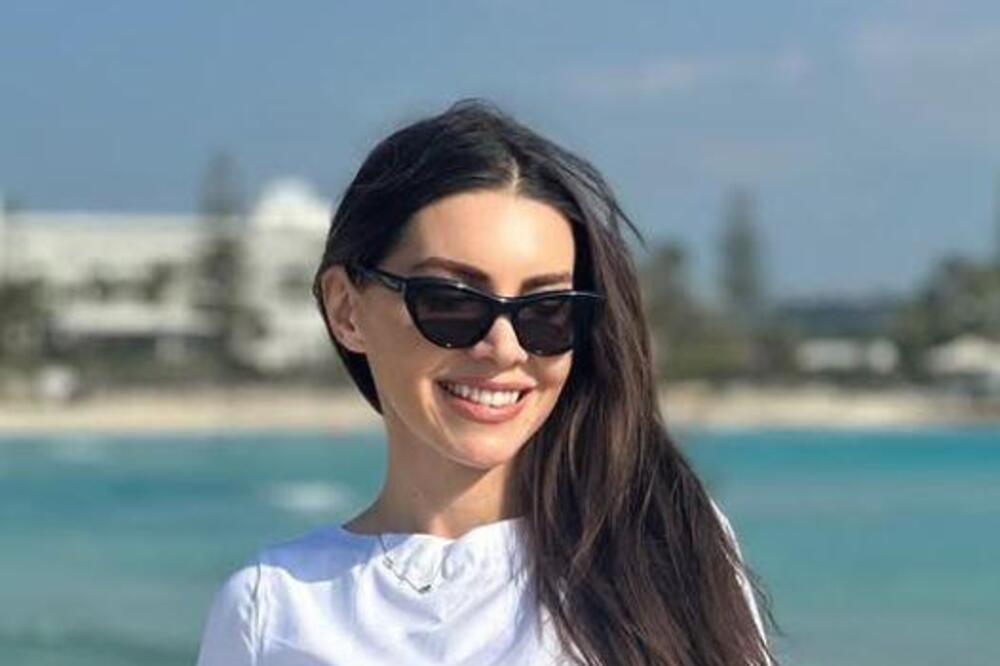 Espreso otkriva kolika je visina prelepe voditeljke RTS-a: Srbija je zaljubljena u nju, a ovo će sve iznenaditi