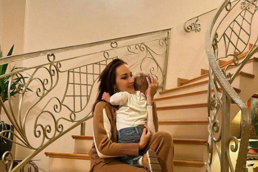 DA SE ČOVEK RASTOPI OD SREĆE! Prva fotka ćerke Aleksandre Prijović - JEDAN DETALJ SVI KOMENTARIŠU