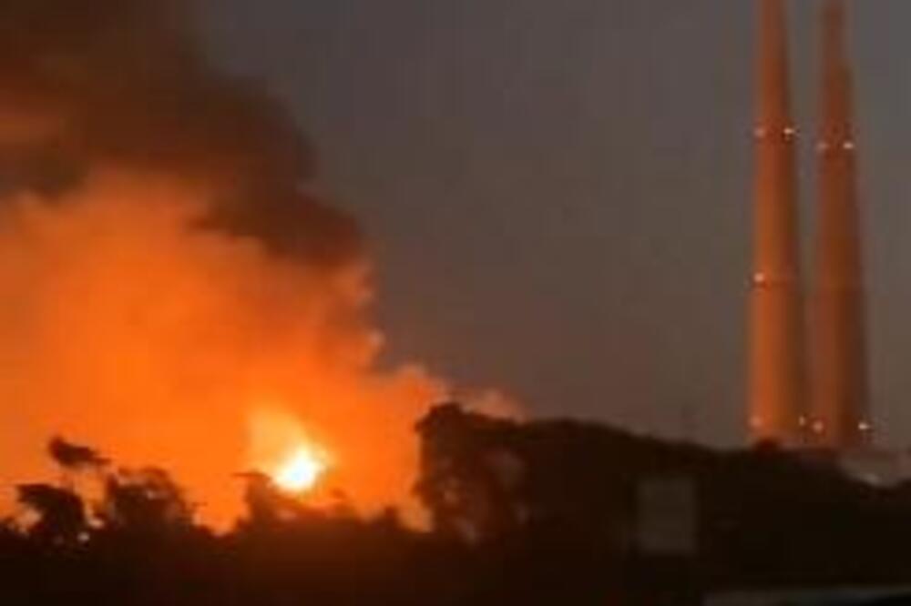 Gori jedno od najvećih svetskih postrojenja za skladištenje baterija! Vatra guta sve pred sobom, hiljade evakuisane