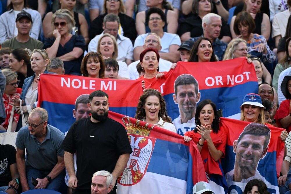 avijači Novaka Đokovića na meču protiv Tomaša Mahača