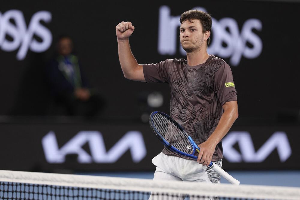 Moćni Kecmanović spasao dve meč lopte i preokrenuo za drugu titulu u karijeri!