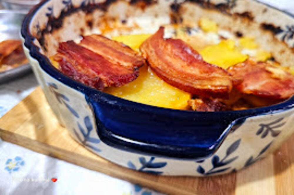 Krompir s domaćom pljeskavicom biće odličan izbor za današnji ručak: Svaki zalogaj se topi u ustima, pravo uživanje