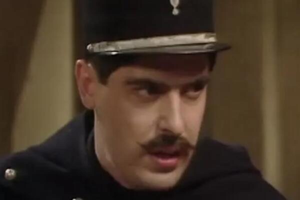 Sećate se panurda iz popularne serije "Alo, alo"? On je danas potpuno drugačiji, evo kako izgleda (FOTO)