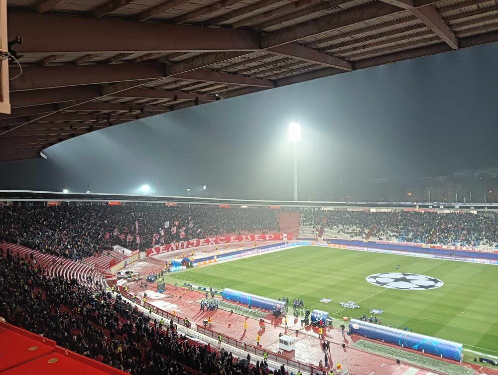 FK Crvena zvezda, FK PSV, Liga šampiona