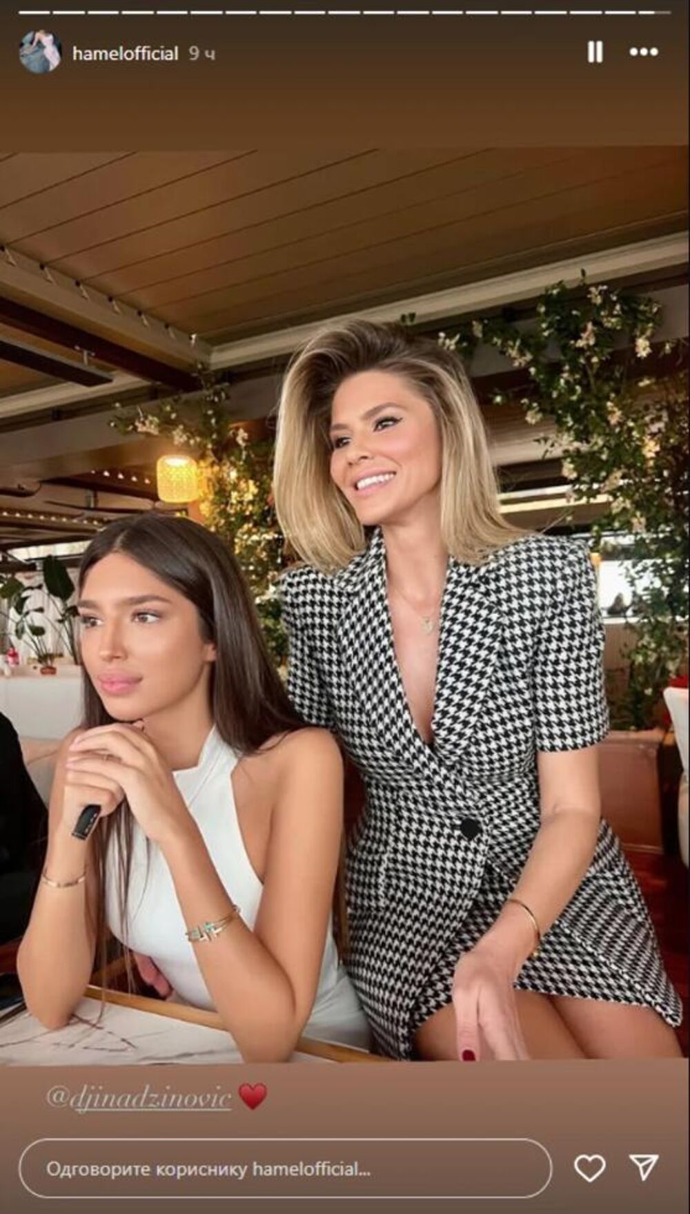 Melina sa ćerkom Đinom