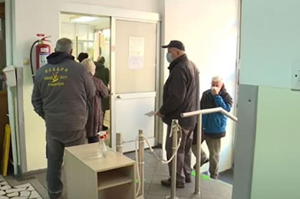 Bolovi u grudima i grlu, povrede glave! Usijao se telefon Hitne pomoći, primljeno čak 176 poziva!