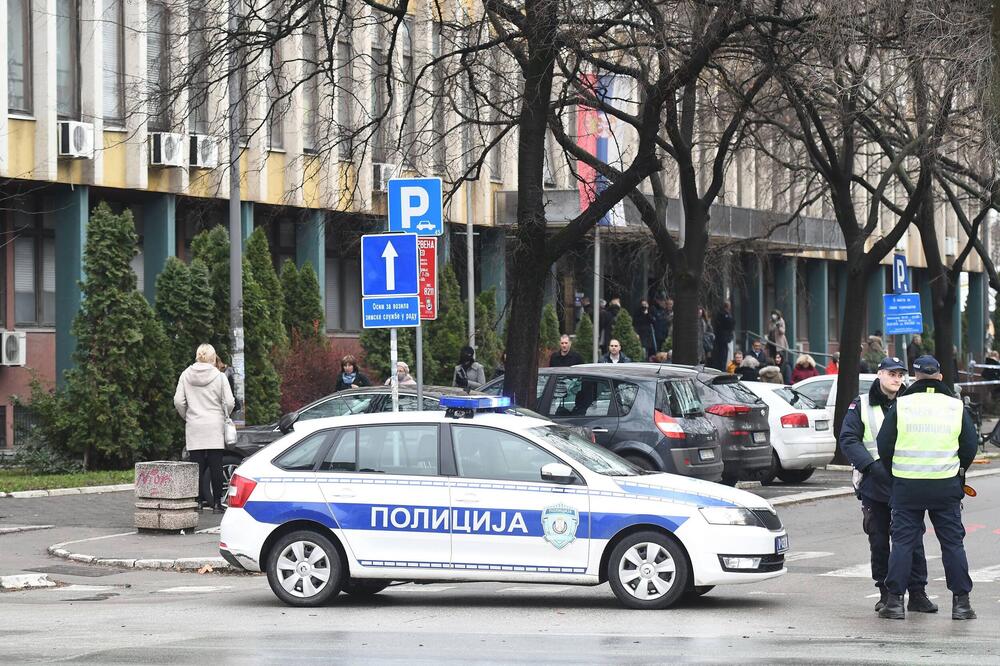 Evakuisana novosadska Palata pravde: Stigla dojava o bombi, policija proverava zgradu!