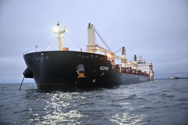 Obalska straža zemlje NATO zaplenila brod u Baltičkom moru! Švedske vlasti ušle na "Vežen" nakon nove sabotaže!