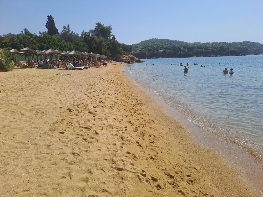 Bajkovito grčko ostrvo kao sa razglednice idealno za odmor na jesen! Temperatura mora ide do 27 stepeni u septembru