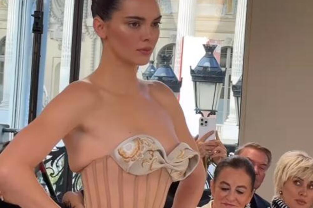 Pa šta ako joj "kipi salo"? Ljudi nemilosrdni prema devojci, da li je moguće da danas ovo nekome smeta?