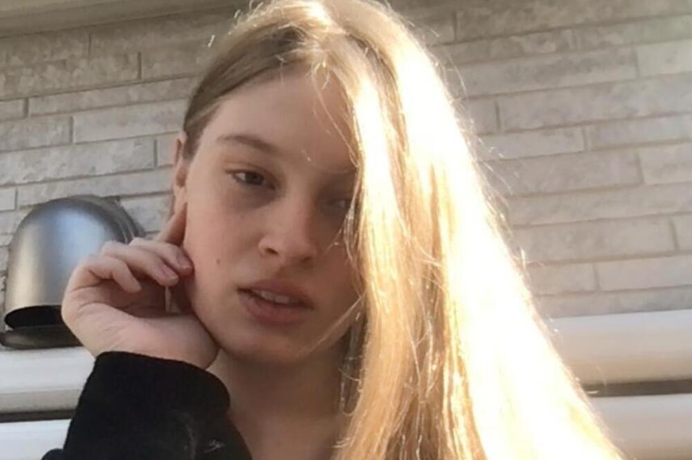 Transrodna ćerka Ilona Maska prošetala na Nedelji mode u ovoj haljini! Nećete verovati kako SADA izgleda (FOTO)