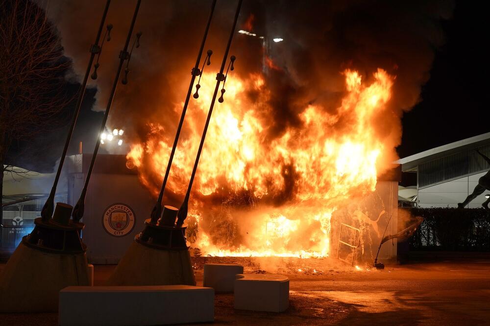 Drama: Požar pred meč Lige šampiona!