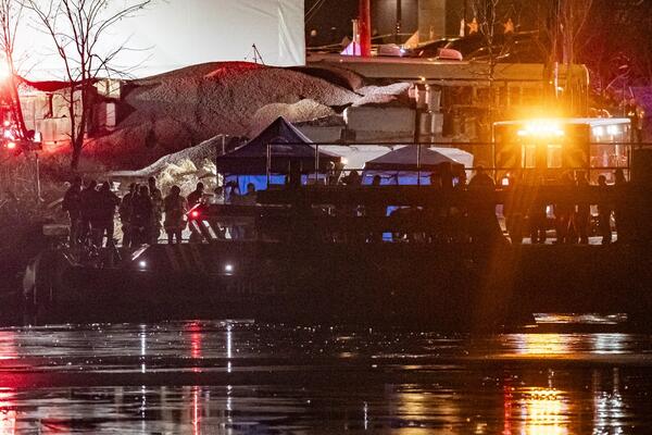 Ovo su poslednje reči pilota helikoptera koji se sudario sa avionom u Vašingtonu: Sekundu kasnije je izbio haos!