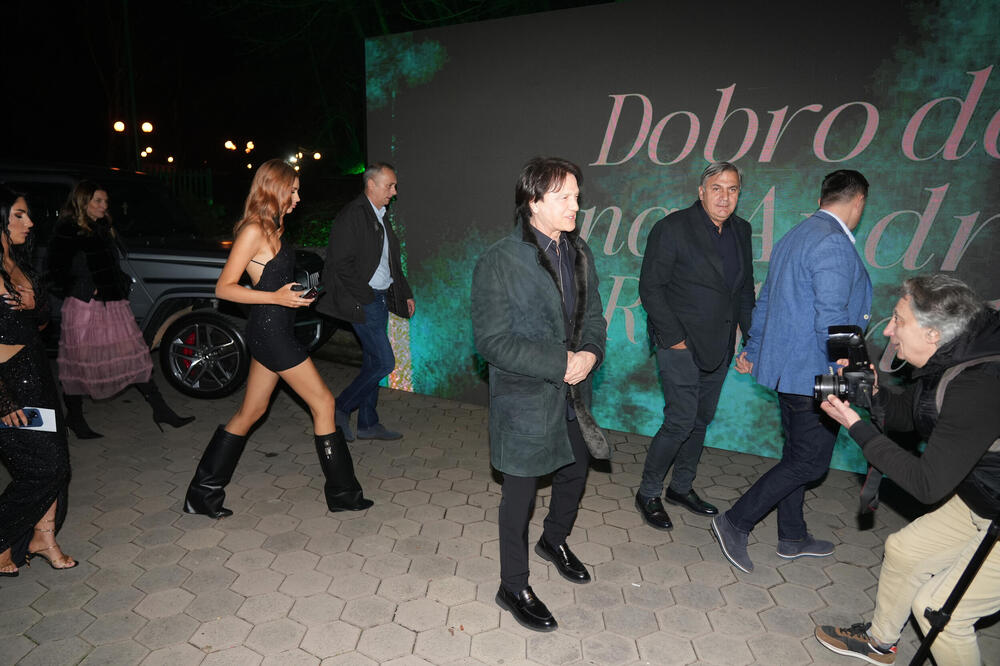 Ćerka Zdravka Čolića u vezi sa bogatim naslednikom: Srbin zaveo mladu i lepu Laru, a o ovom detalju svi bruje