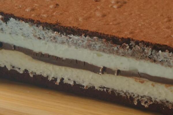 Kinder Pingui torta je sve što vam treba po ovom lepom vremenu: Lagana, ukusna… Sprema se brzo, sve sam krem!