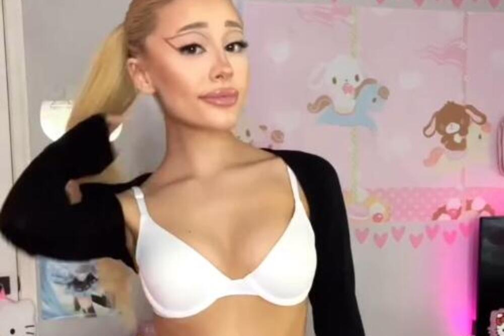 Da li nas ovo oči varaju? Plavuša na ovome debelo zarađuje, a ljudi ne mogu da odvoje pogled od nje, šokčina dana