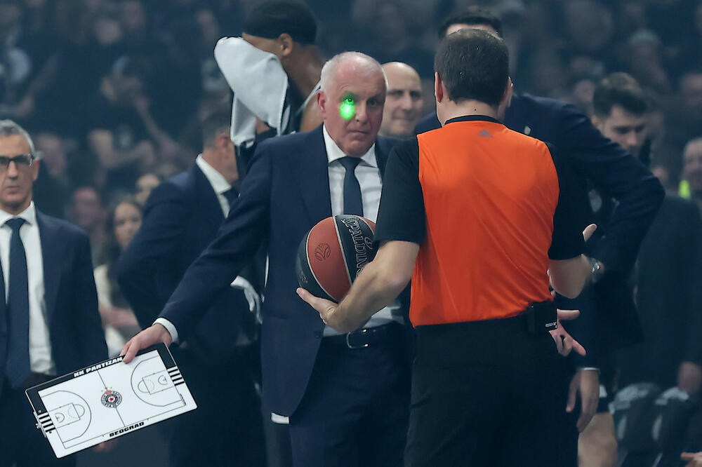 Željko Obradović spomenuo sudije posle poraza u derbiju - "to nisu videle, tad nisu reagovale..." (Foto)