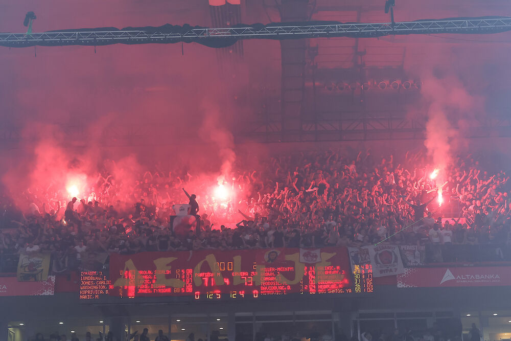 Navijači Crvene zvezde pokvarili Partizanov spektakl na Avali! (Foto)