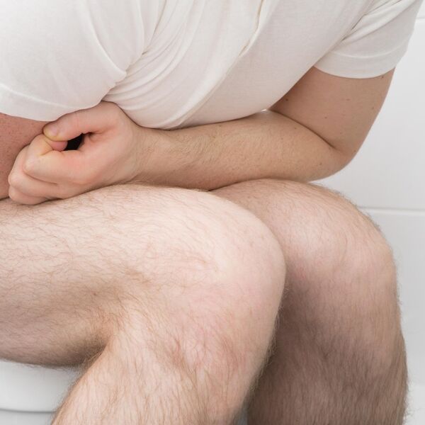 Gastroenterolog otkrio šta znači kad vam se STOLICA zalepi za WC ŠOLJU! Posle ovog odmah ćete zvati lekara