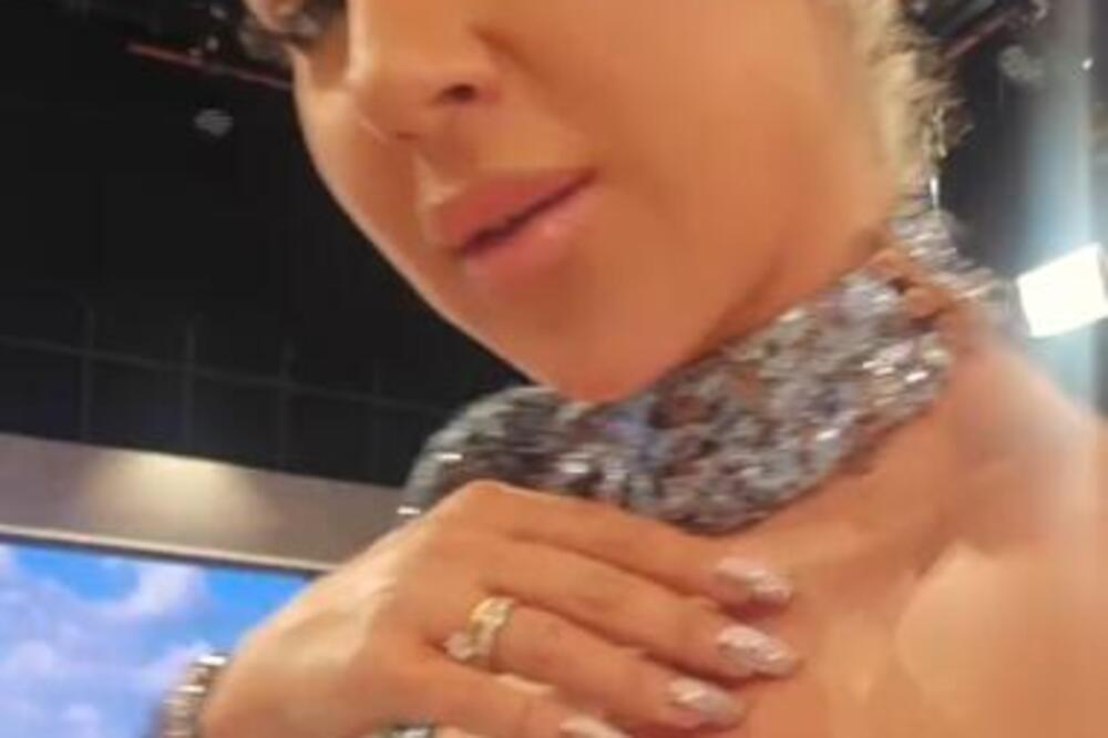 "Na šta ovo liči": Pevačica psovala Jovanu Jeremić uživo u programu! Iz usta joj izlazio šok za šokom