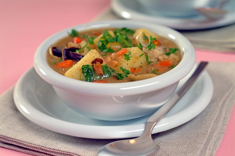 Ukoliko ste presolili jelo ovo je spas: Samo jedan sastojak rešiće ovaj problem, trik zlata vredan