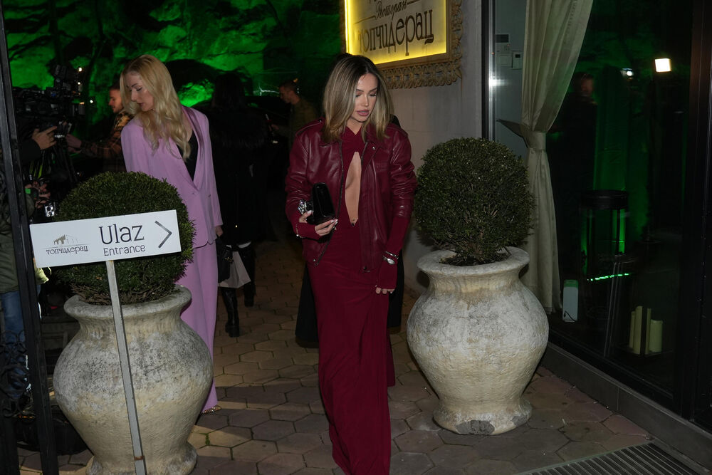 Breskvica se te noći latila mikrofona