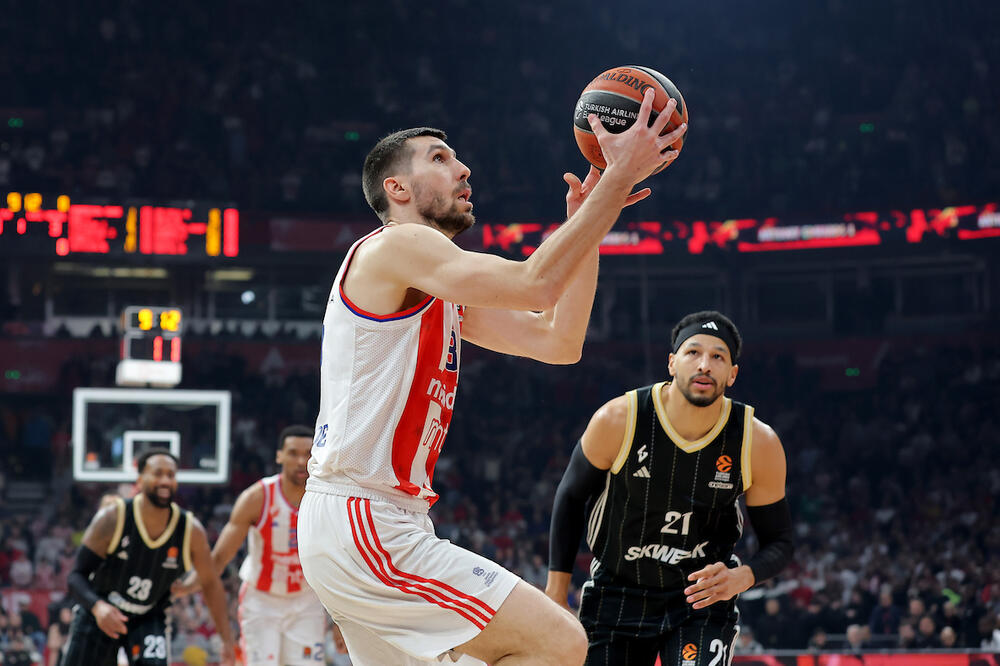 Zvezda saznala bitnu vest pred Albu (Foto)